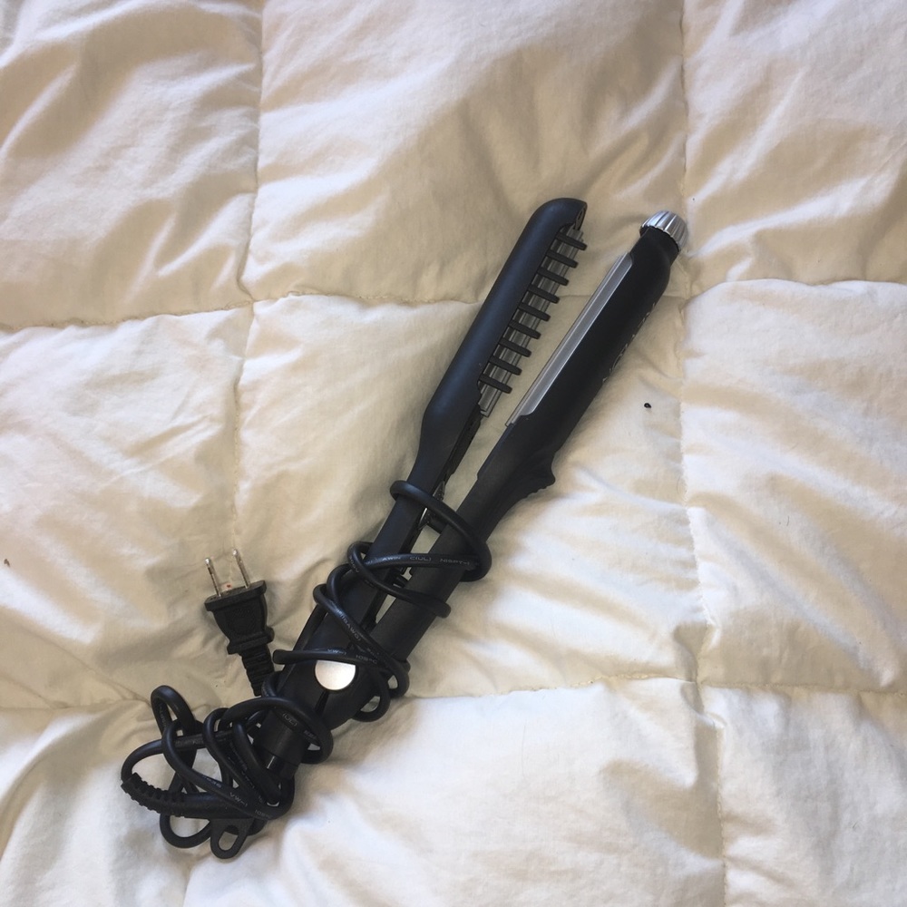 Hair crimper🌹